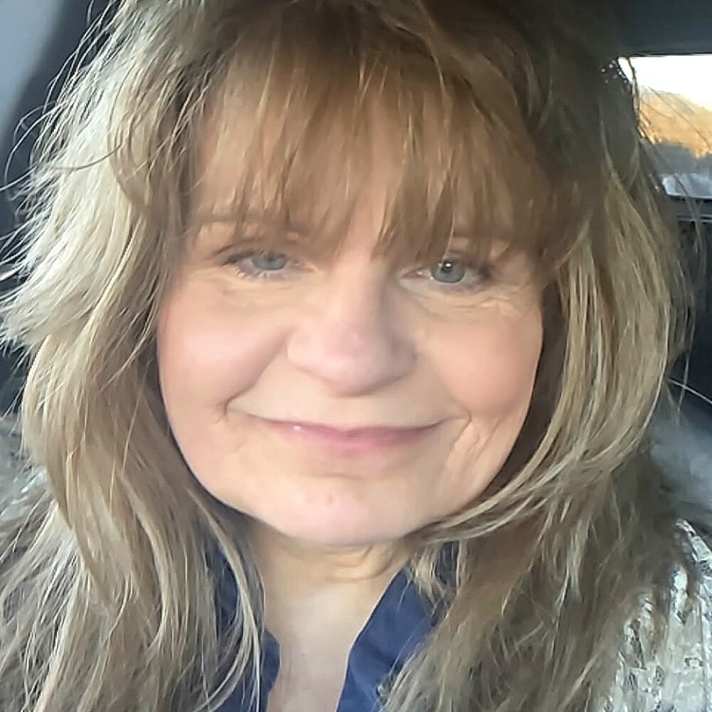 Meet your Posher, Bobbi